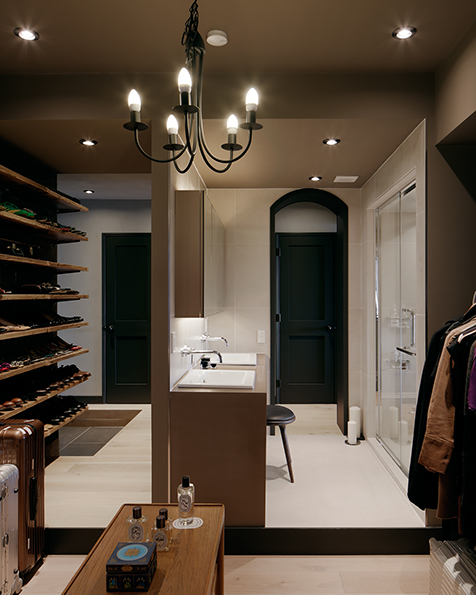 SIC、WIC、廊下と扉なしで続いている洗面 SIC、WIC、廊下と扉なしで続いている洗面