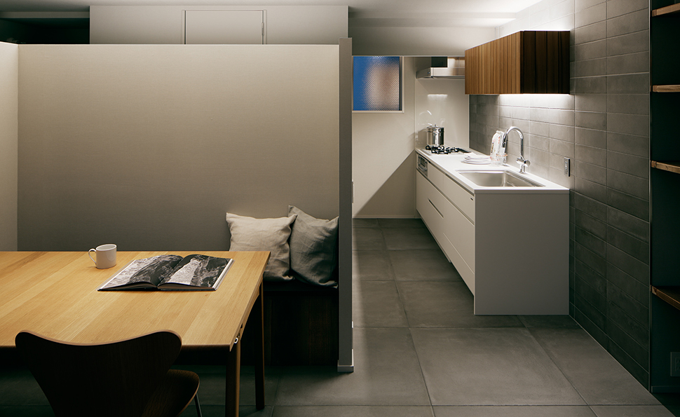 緩やかにダイニングスペースから区切られているキッチン 緩やかにダイニングスペースから区切られているキッチン