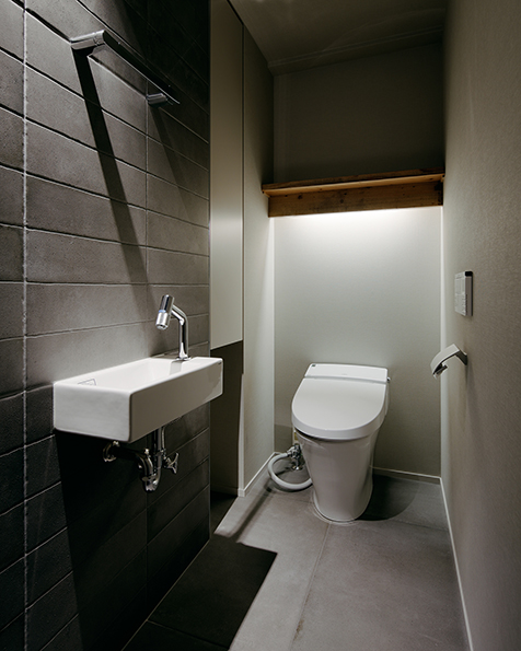 間接照明が特徴的なトイレ 間接照明が特徴的なトイレ