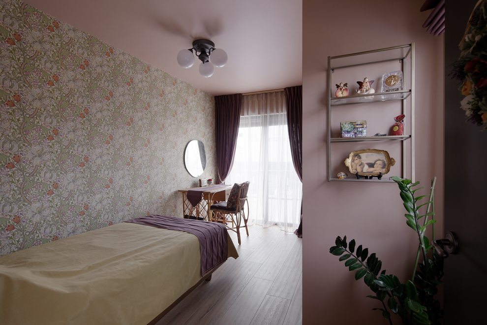 奥様の個室　特徴的なクロス