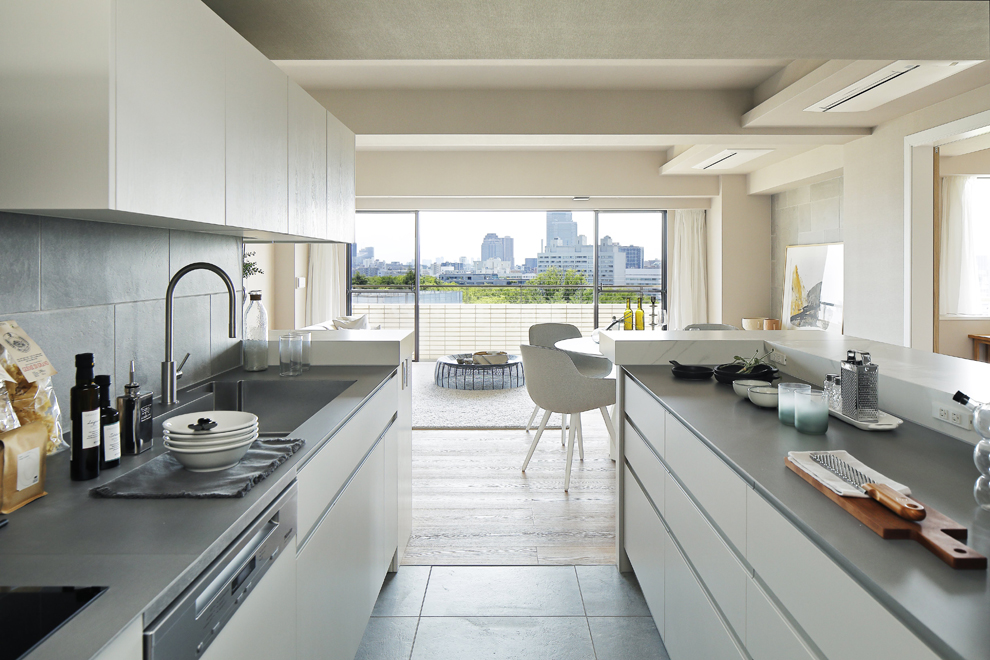 キッチンからもLDとその向こうに開けている公園が見える