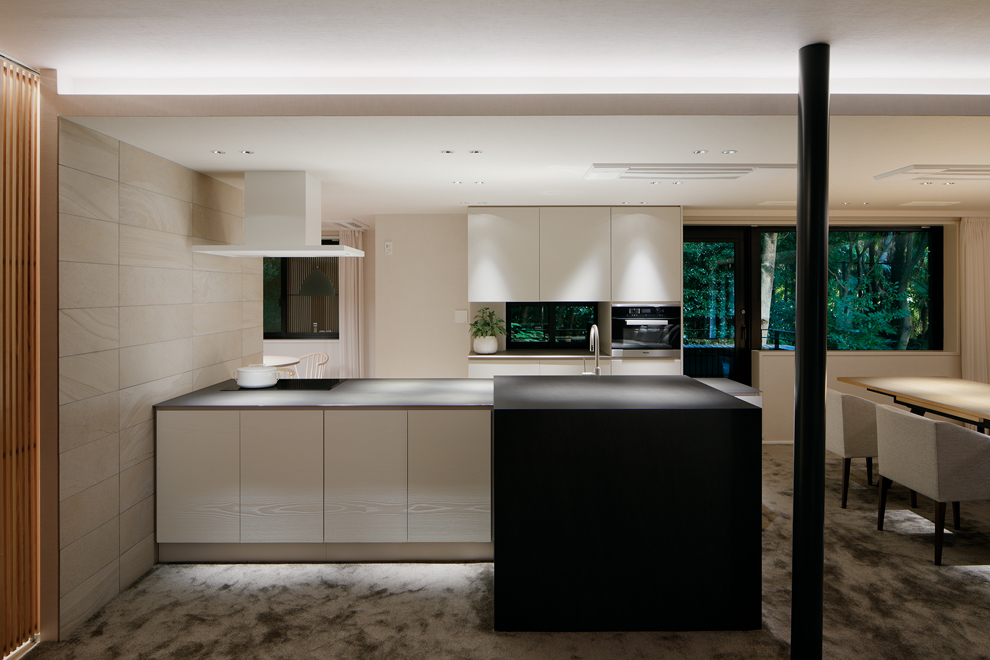 広々としたオープンキッチン