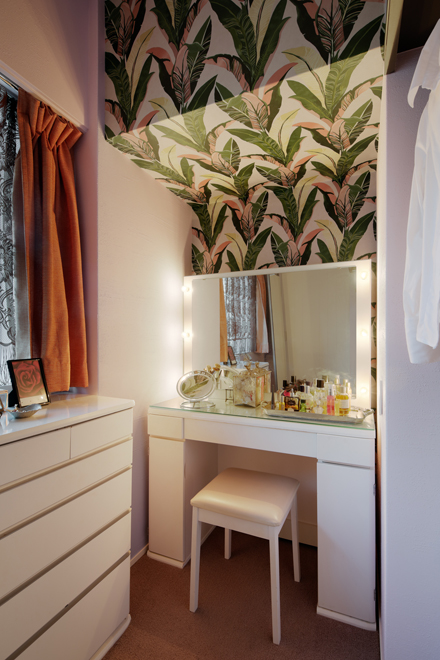 WIC内にある　パウダーコーナー　パンチのあるポイントクロスがアクセント