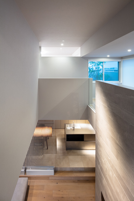 3階の吹き抜けを見下ろす 3階の吹き抜けを見下ろす